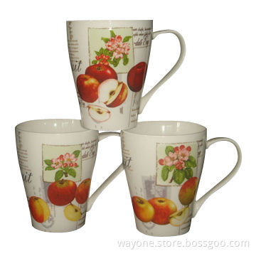 Earthware Mugs with Fruit Motif and Fashion Shape, Made of New Bone, Fine China and Porcelain